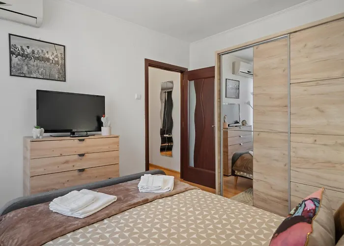 Old Town Signature * Bucureşti